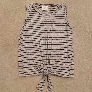 Tie Front Comfy Tank {Size L}